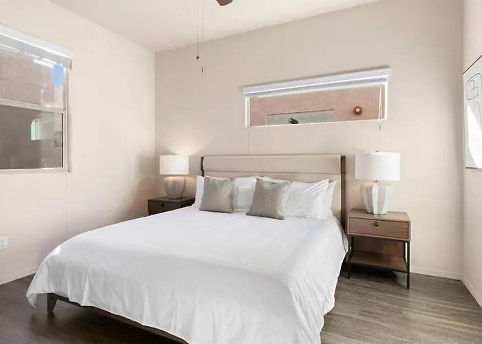 Landing Modern With Amazing Amenities *